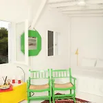 The Molos House בית נופש פורטו הלי