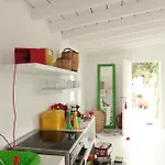 בית נופש The Molos House
