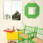 בית נופש The Molos House
